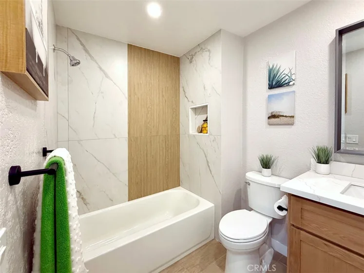 2720 W Segerstrom #D photo 22