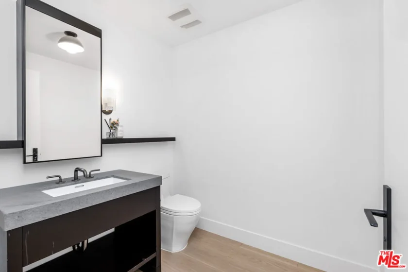 10777 Wilshire Boulevard #603 photo 4