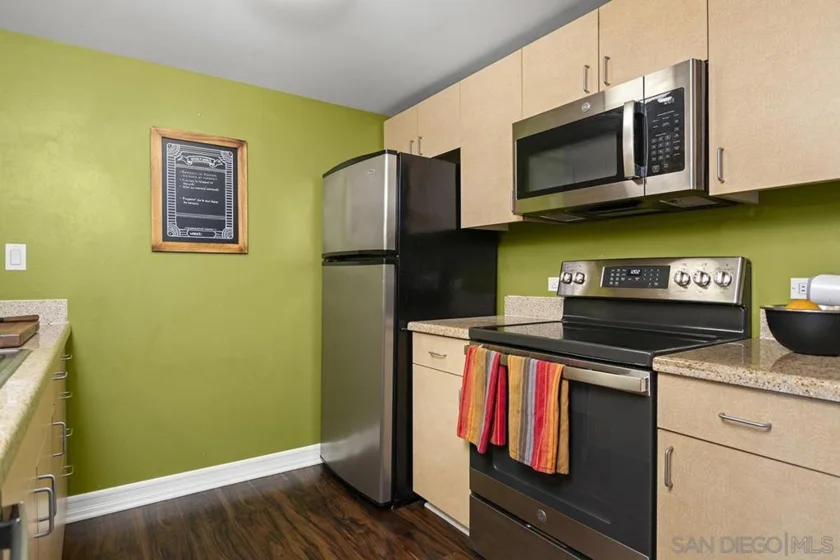 425 W Beech Street #1251 photo 44