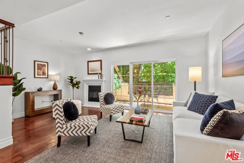15206 Burbank Boulevard #108 photo 1