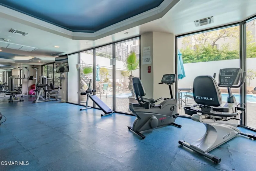 10660 Wilshire Boulevard #410 photo 75
