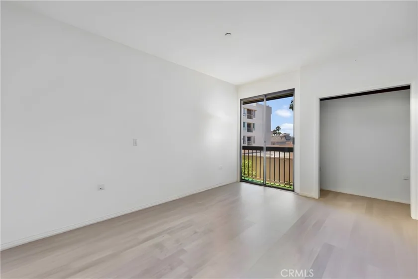 324 N Palm Drive #407 photo 23