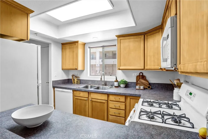 430 N Holliston #104 photo 18