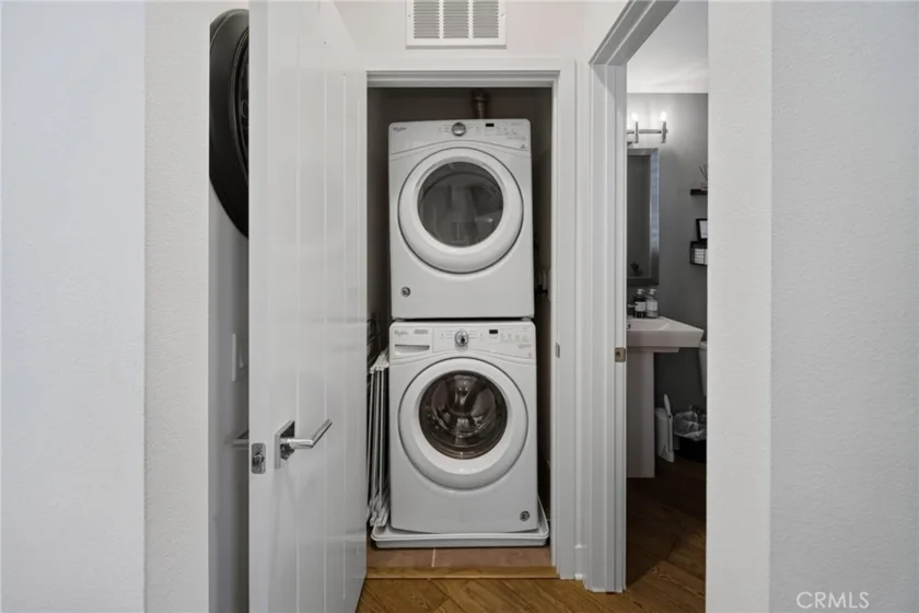 1687 Grand View photo 39