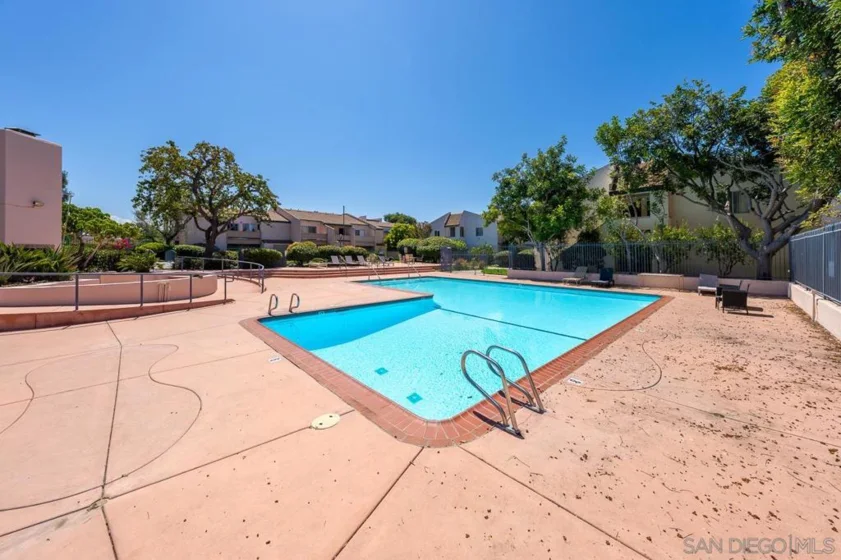 3266 Ashford Street #M photo 17