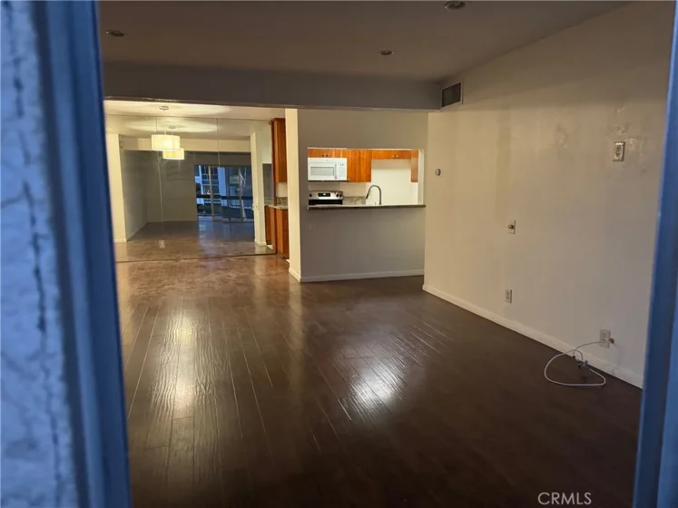 5460 White Oak photo 13