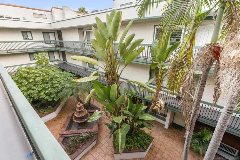 5525 Shasta Lane #308 photo 1