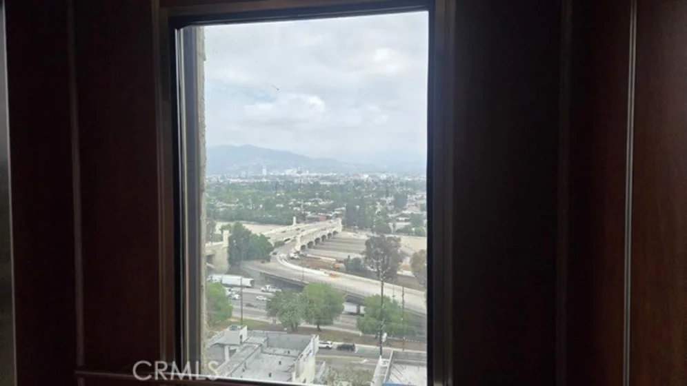 2929 Waverly Apt # 213 photo 10