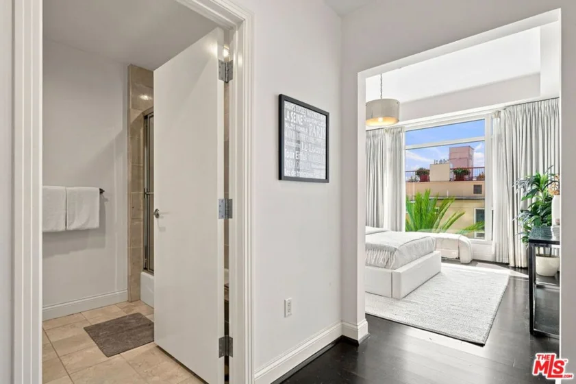10800 Wilshire Boulevard #403 photo 40