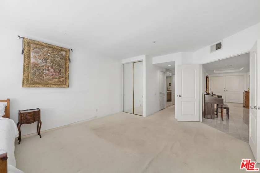 5224 Zelzah Avenue #209 photo 10