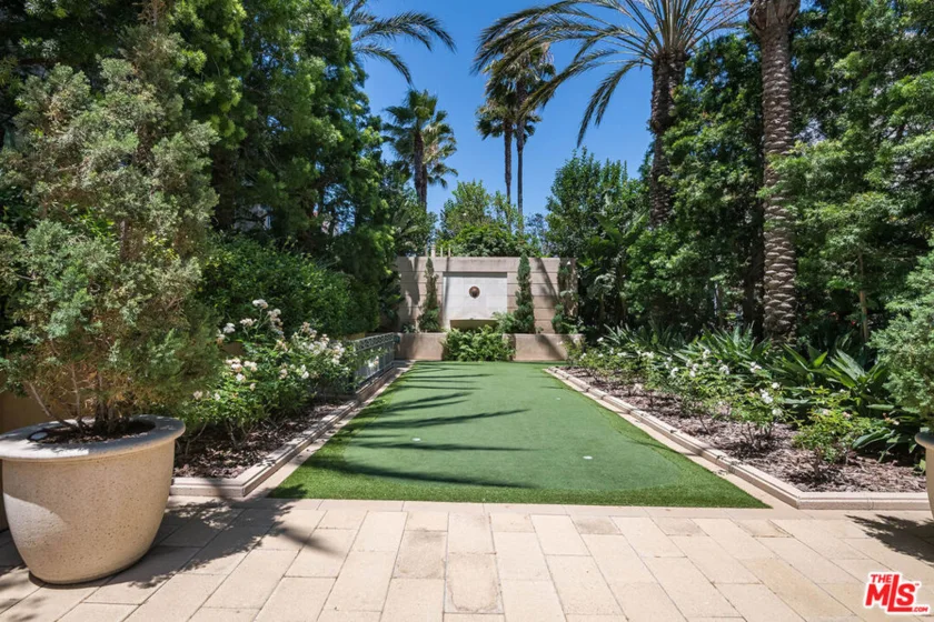 10800 Wilshire Boulevard #1101 photo 35