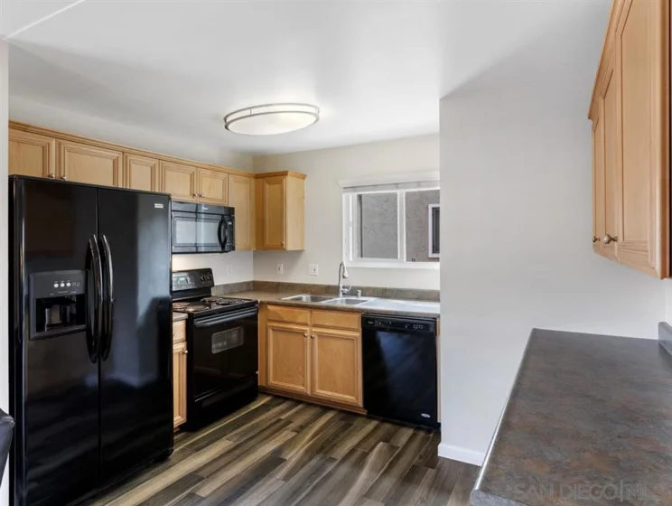 2528 White Oak Place #5 photo 1