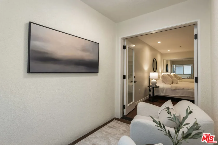 4733 Elmwood Avenue #102 photo 20