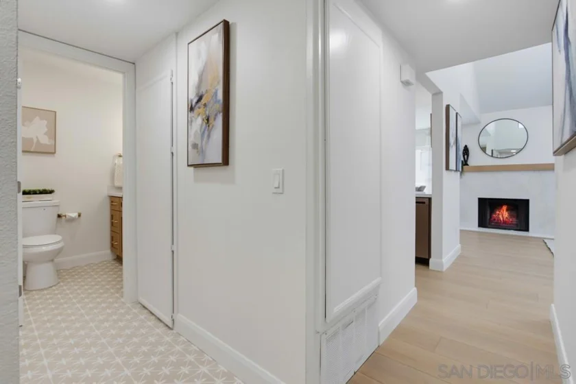 387 N Melrose #D photo 18