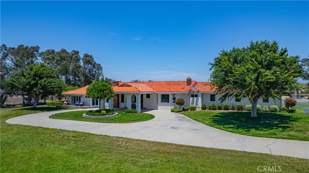 26465 Douglas Avenue photo 19