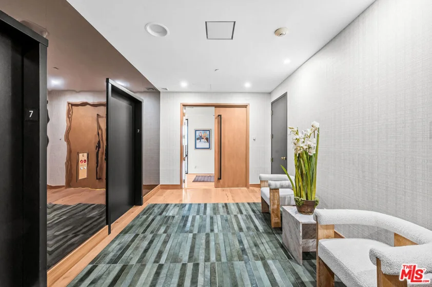 10601 Wilshire Boulevard #702 photo 2