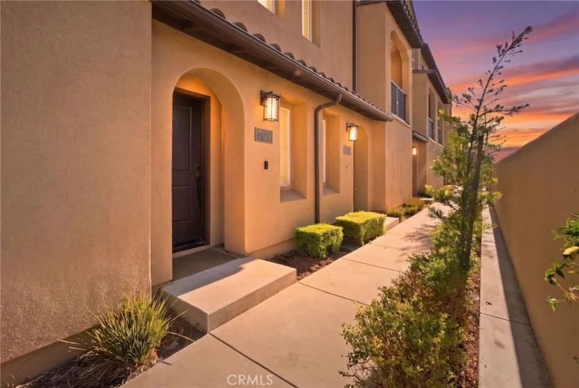 7128 Viceroy Way photo 1