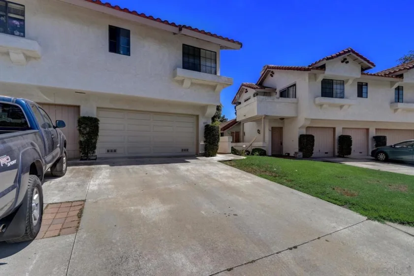 3051 Corte Trabuco photo 1
