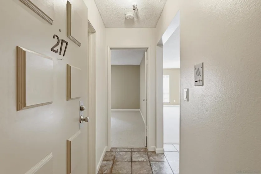 4730 Noyes #217 photo 6