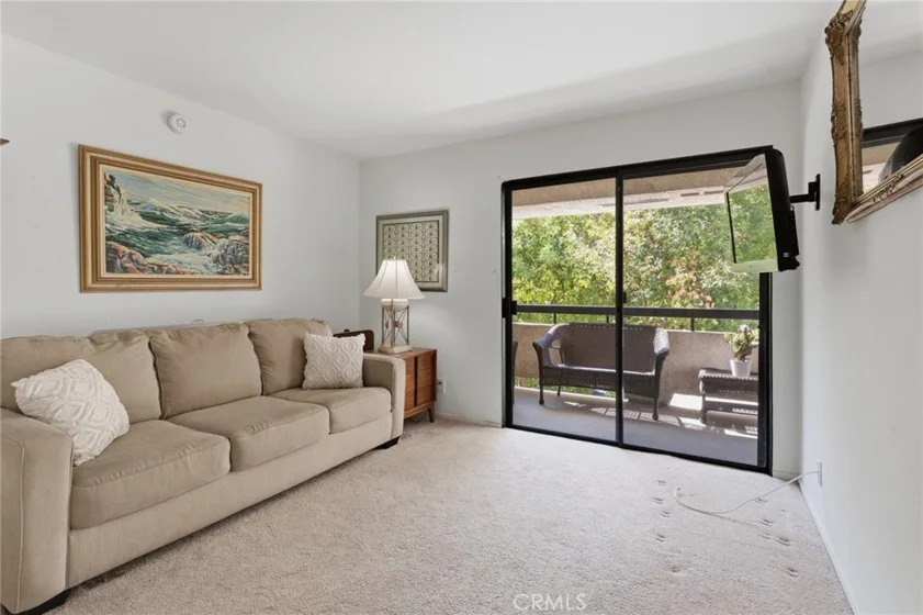 21650 Burbank #203 photo 12