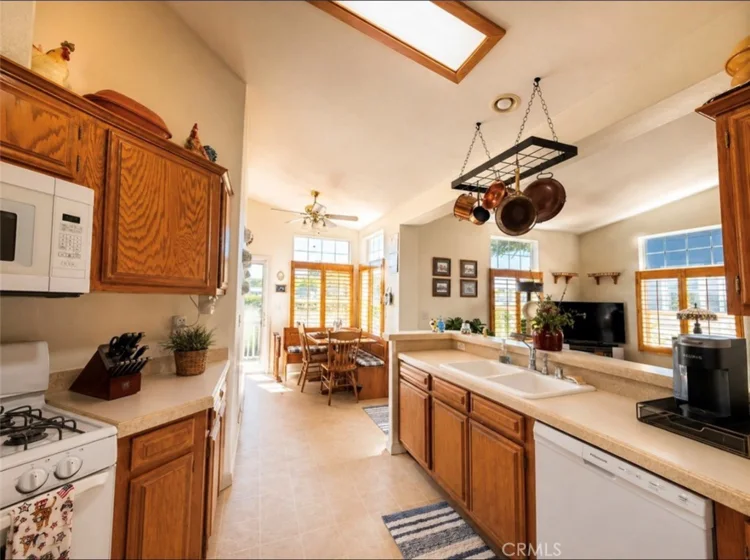 4252 Lahaina Drive photo 2