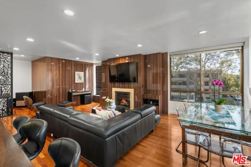 2304 S Beverly Glen Boulevard #301 photo 1