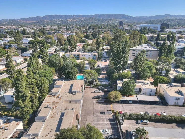 5700 Etiwanda #212 photo 32