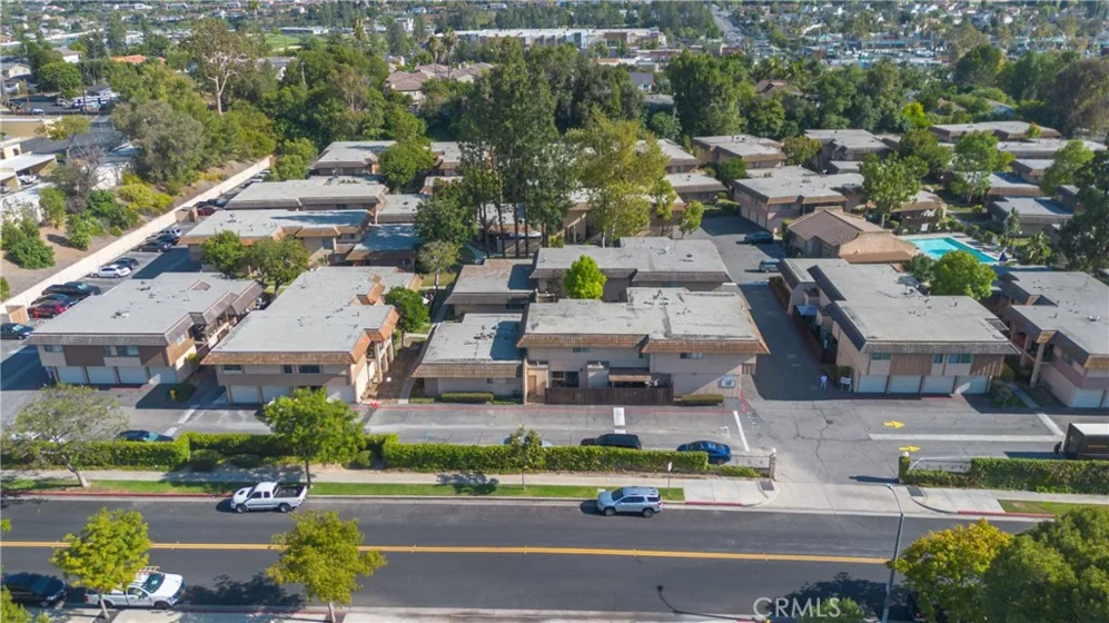1008 Las Lomas Unit C photo 17