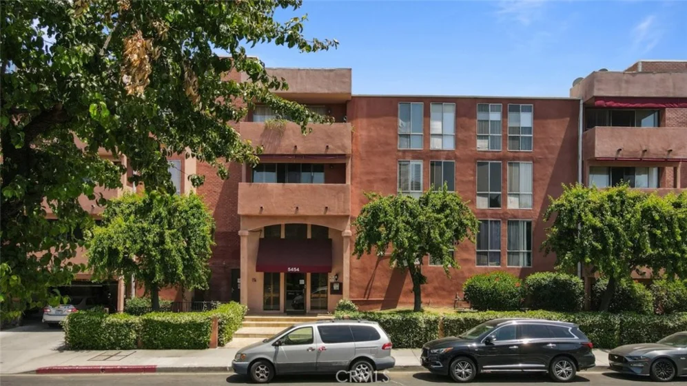 5454 Zelzah Avenue #317 photo 1