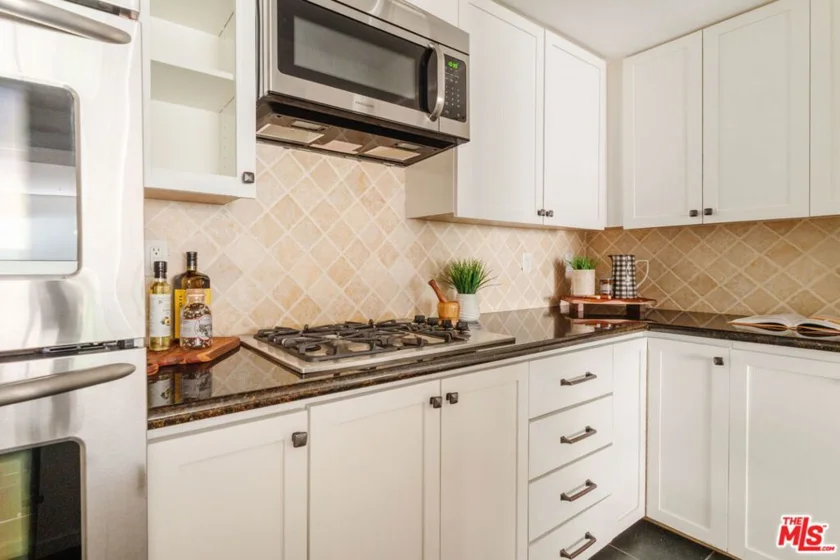 11855 Goshen Avenue #104 photo 4