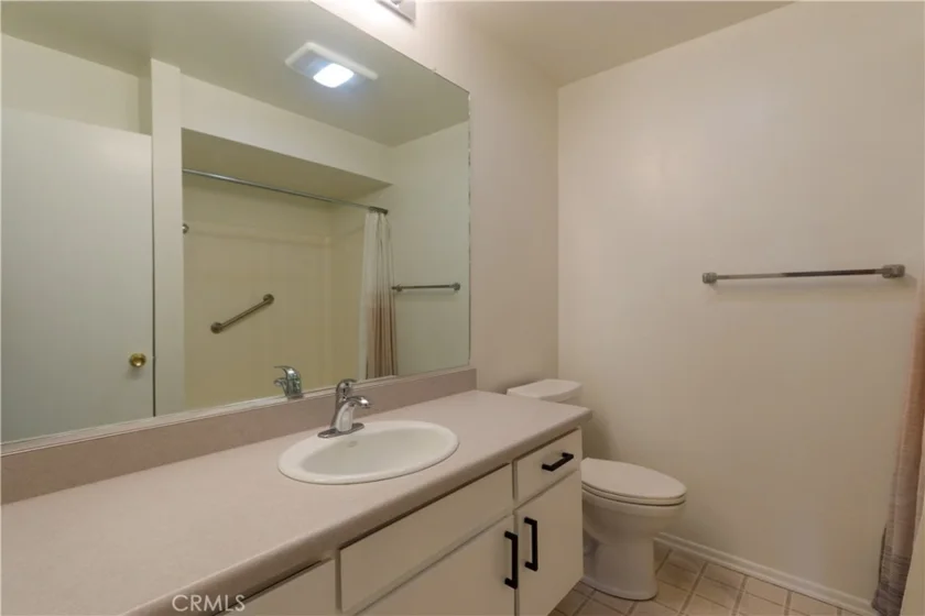 424 N Bellflower #101 photo 30