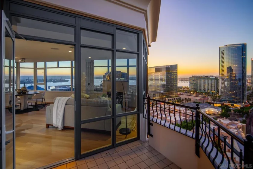700 W Harbor #2101 photo 21