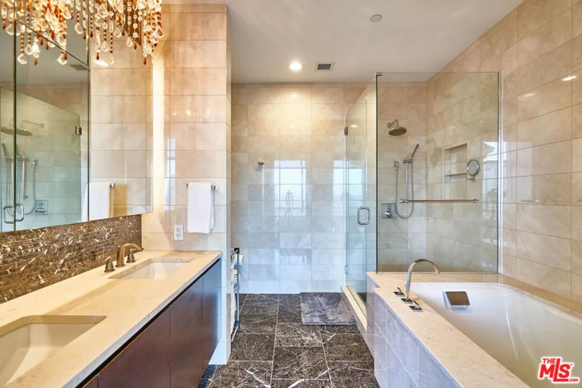 900 W Olympic Boulevard #34A photo 16