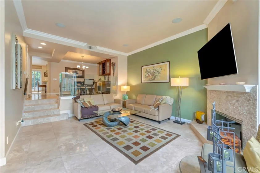 6056 Shadowbrook Circle photo 3