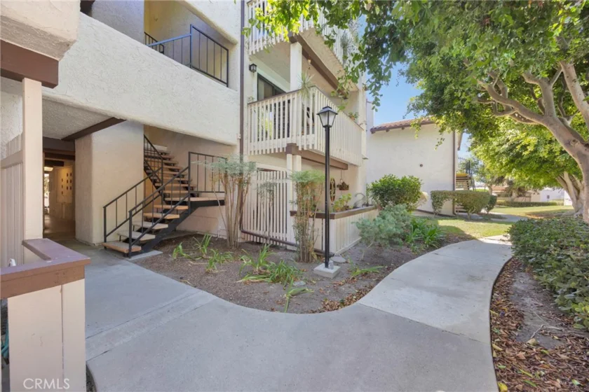 21372 Brookhurst photo 33