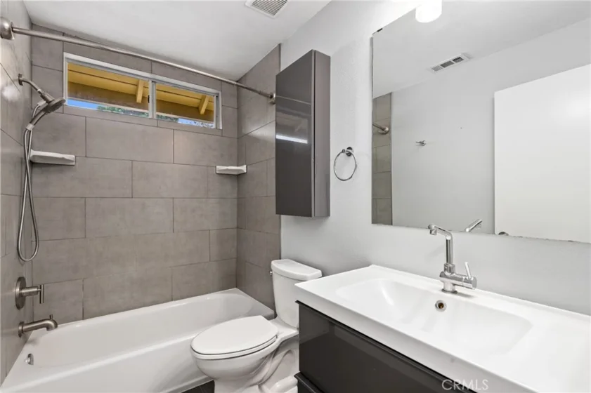 43 Alberti Aisle #348 photo 8
