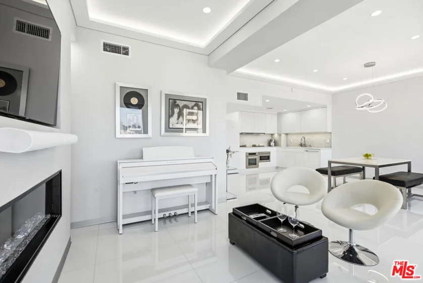 10501 Wilshire Boulevard #1007 photo 36