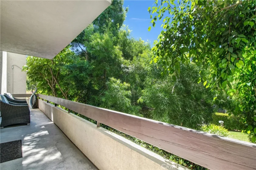 950 N Kings Road #103 photo 27