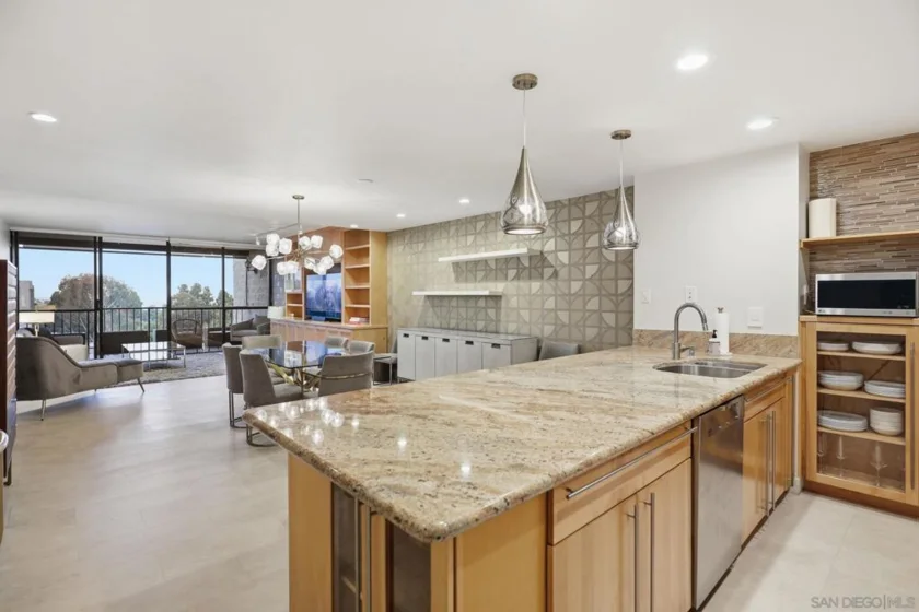 2500 Torrey Pines Road #403 photo 3