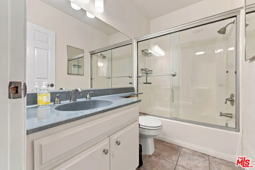 11918 Avon Way #102 photo 35