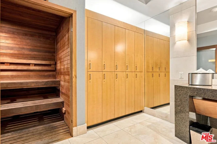 10800 Wilshire Boulevard #403 photo 56