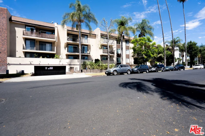 433 S Manhattan Place #108 photo 13