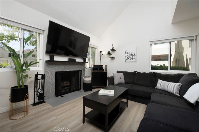 333 N Melrose Drive #E photo 8