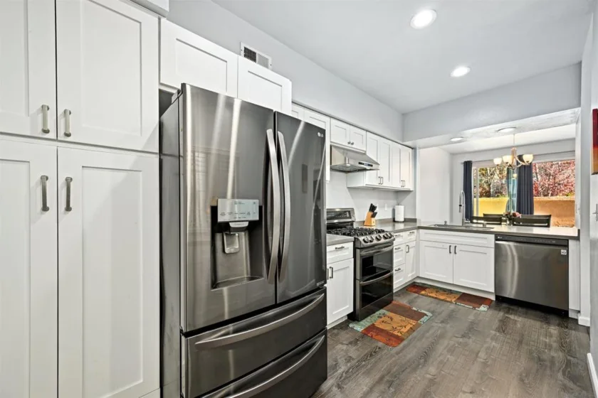 3811 Creststone photo 25