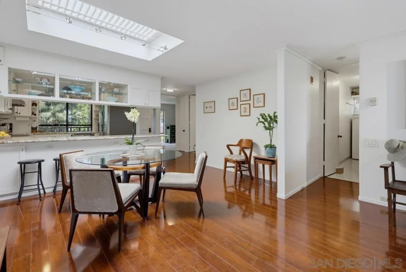 2942 Lawrence Street photo 11