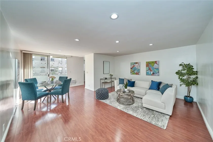 360 S Kenmore Avenue #203 photo 1