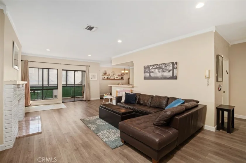 6240 Whitsett Avenue #101 photo 1