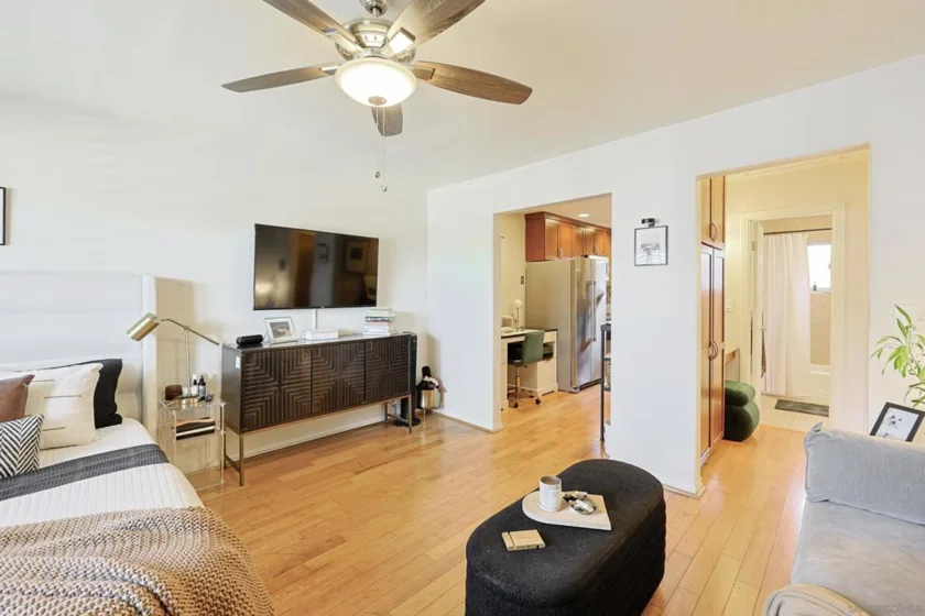 4834 West Mountain View Drive #7 photo 5