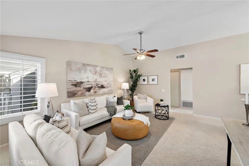 283 Huntington photo 1