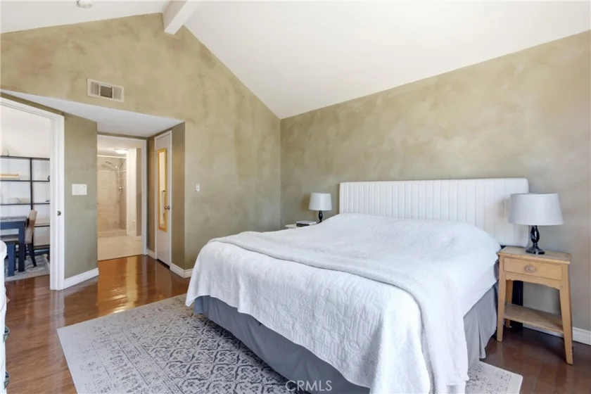 384 Redondo #401 photo 10